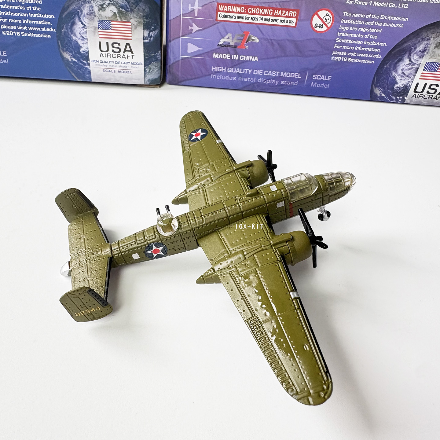 Modelo de Avión Militar a Esca - Model Kit Planes reseña y precio